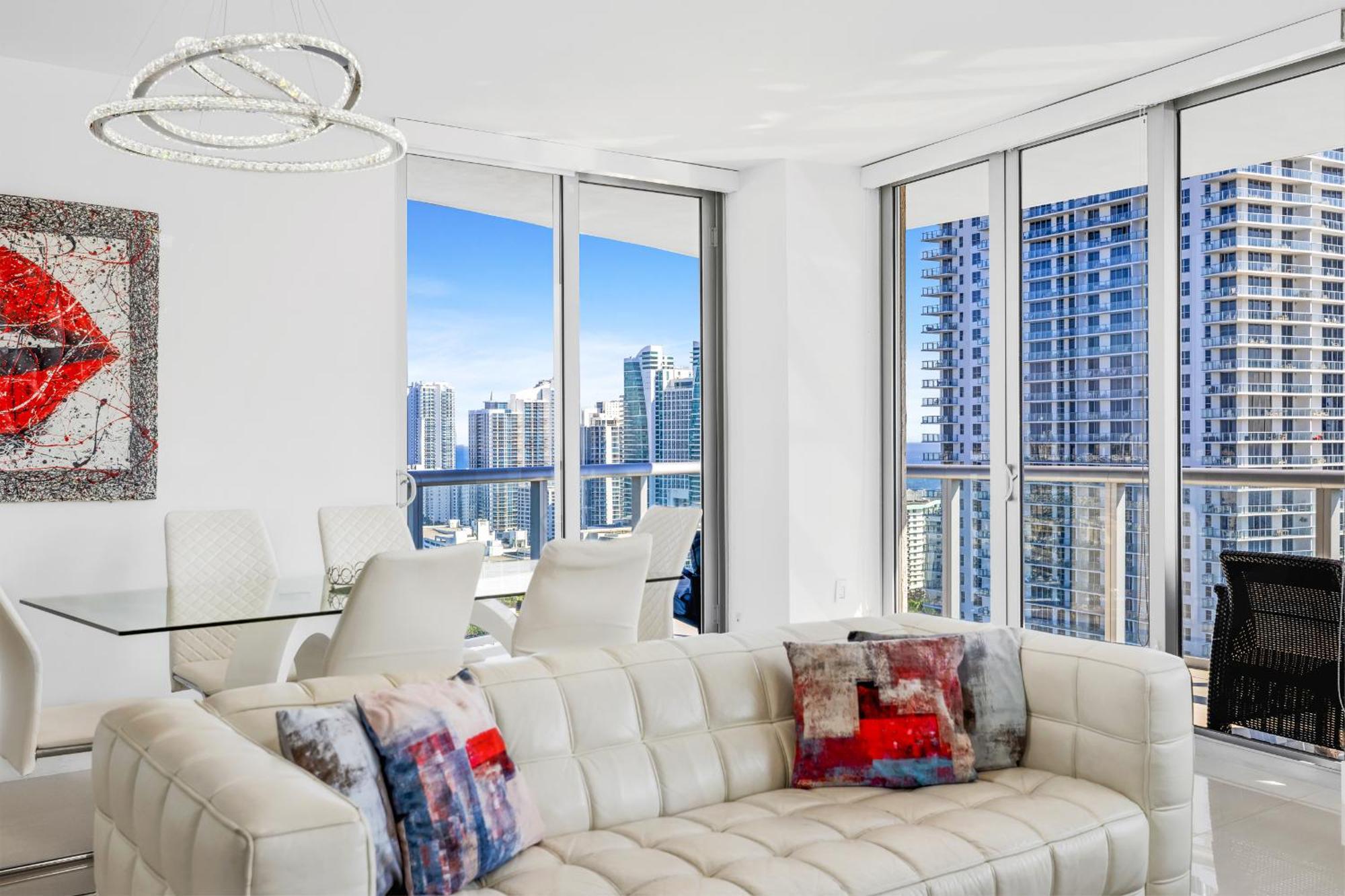 Resort-Style Living With Direct Ocean Views - 3Br Beauty Hallandale Beach Exterior photo